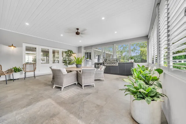 Luxury Acreage Estate — image 11