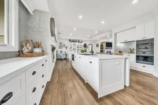 Luxury Acreage Estate — image 16