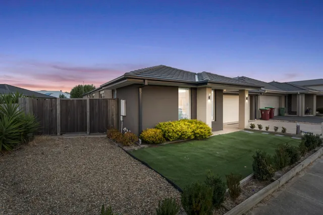 Modern Family Home — image 3