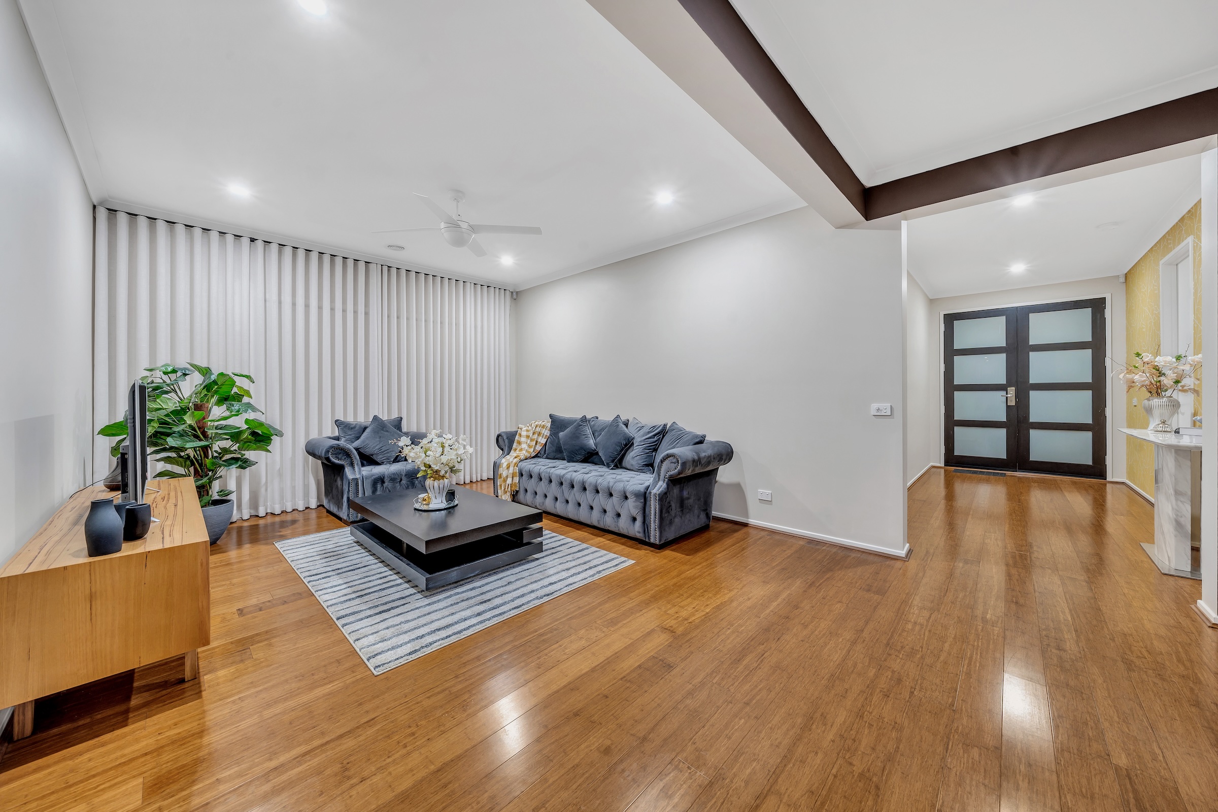 Bayside Family Home — image 4