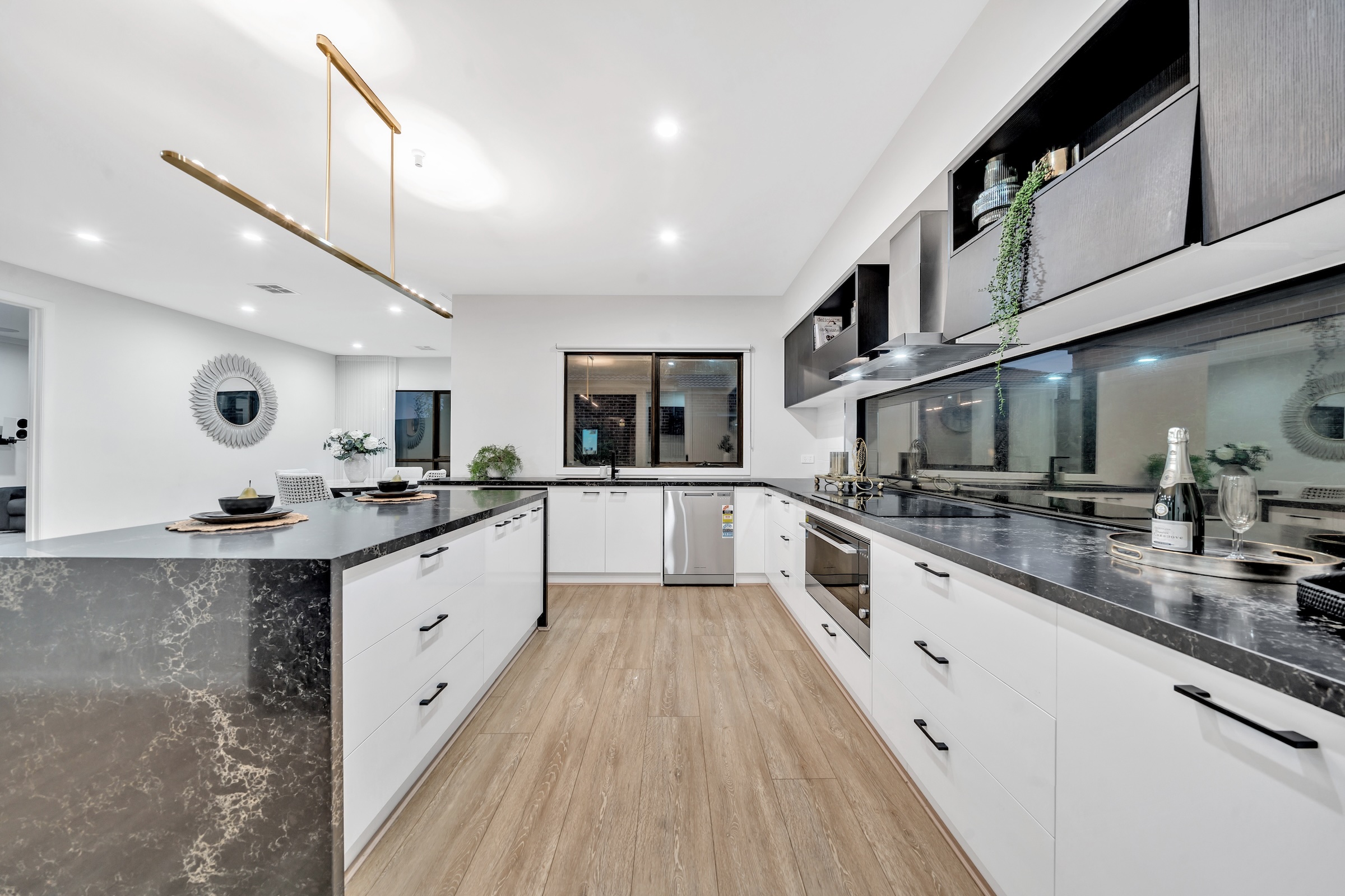 Melbourne Modern Home — image 2